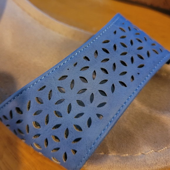 Blue beachy heels - Picture 5 of 6